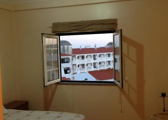 Spacious 2 Bedroom 2 Bathroom In *