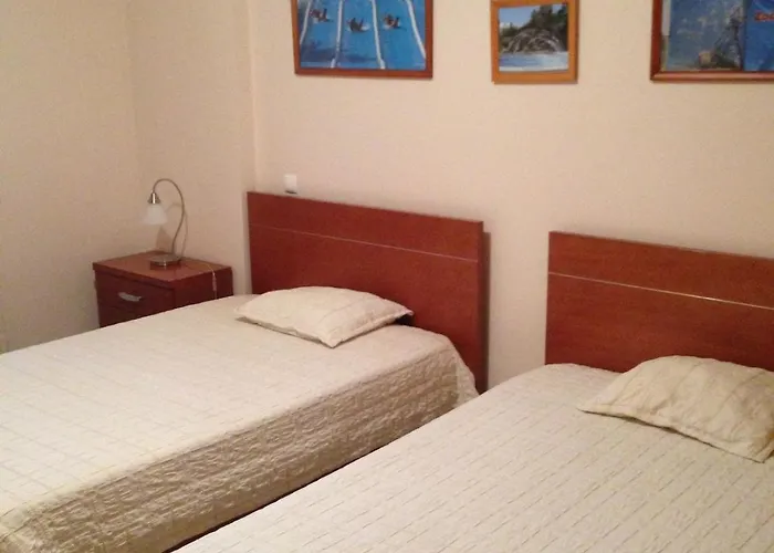 Spacious 2 Bedroom 2 Bathroom In Albufeira