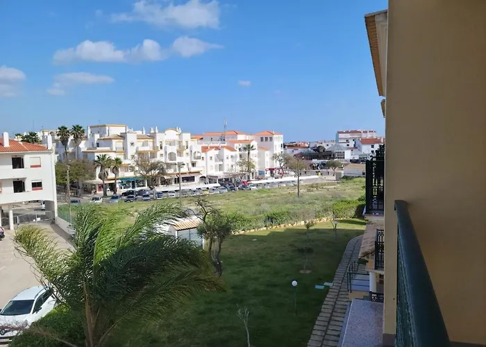 Spacious 2 Bedroom 2 Bathroom In *