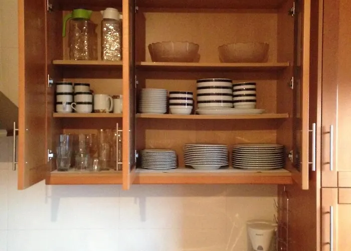 Spacious 2 Bedroom 2 Bathroom In Apartment *