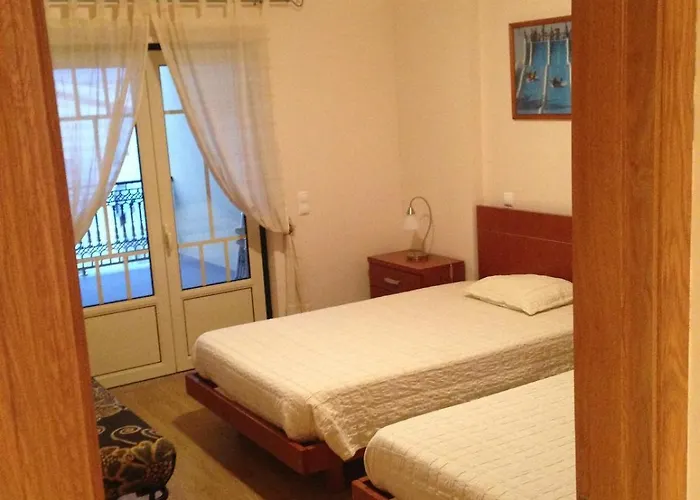 Spacious 2 Bedroom 2 Bathroom In Apartment *