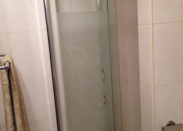 Apartment Spacious 2 Bedroom 2 Bathroom In