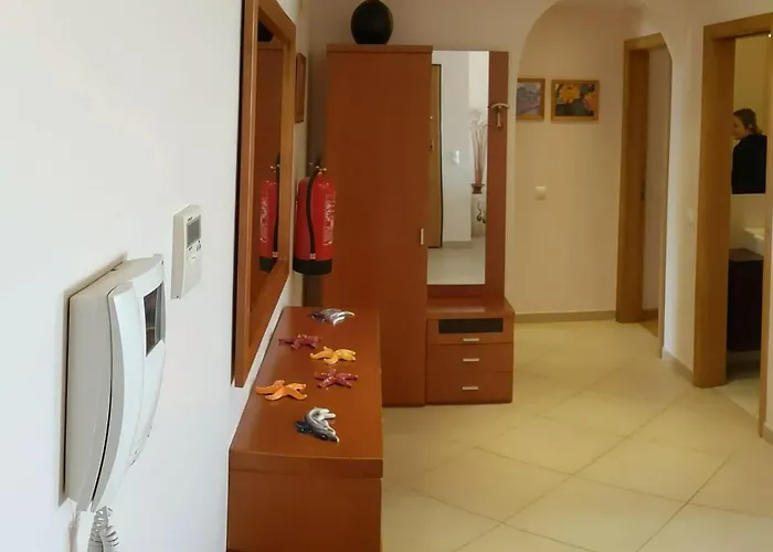 Apartment Spacious 2 Bedroom 2 Bathroom In *